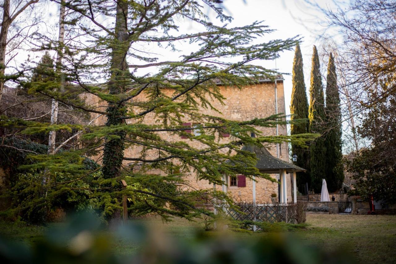 Le Vieux Moulin De Jouques Bed and Breakfast Εξωτερικό φωτογραφία