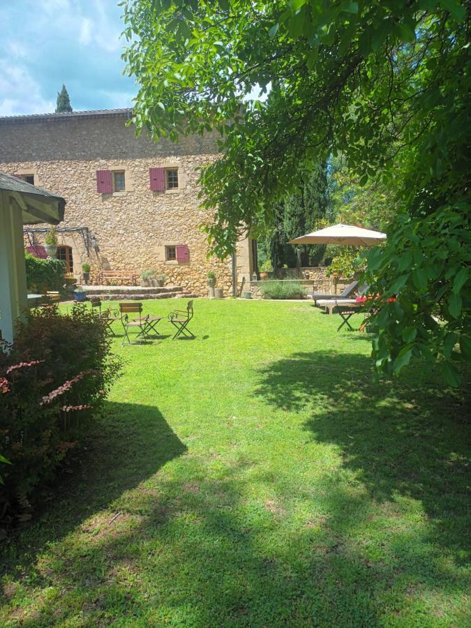 Le Vieux Moulin De Jouques Bed and Breakfast Εξωτερικό φωτογραφία