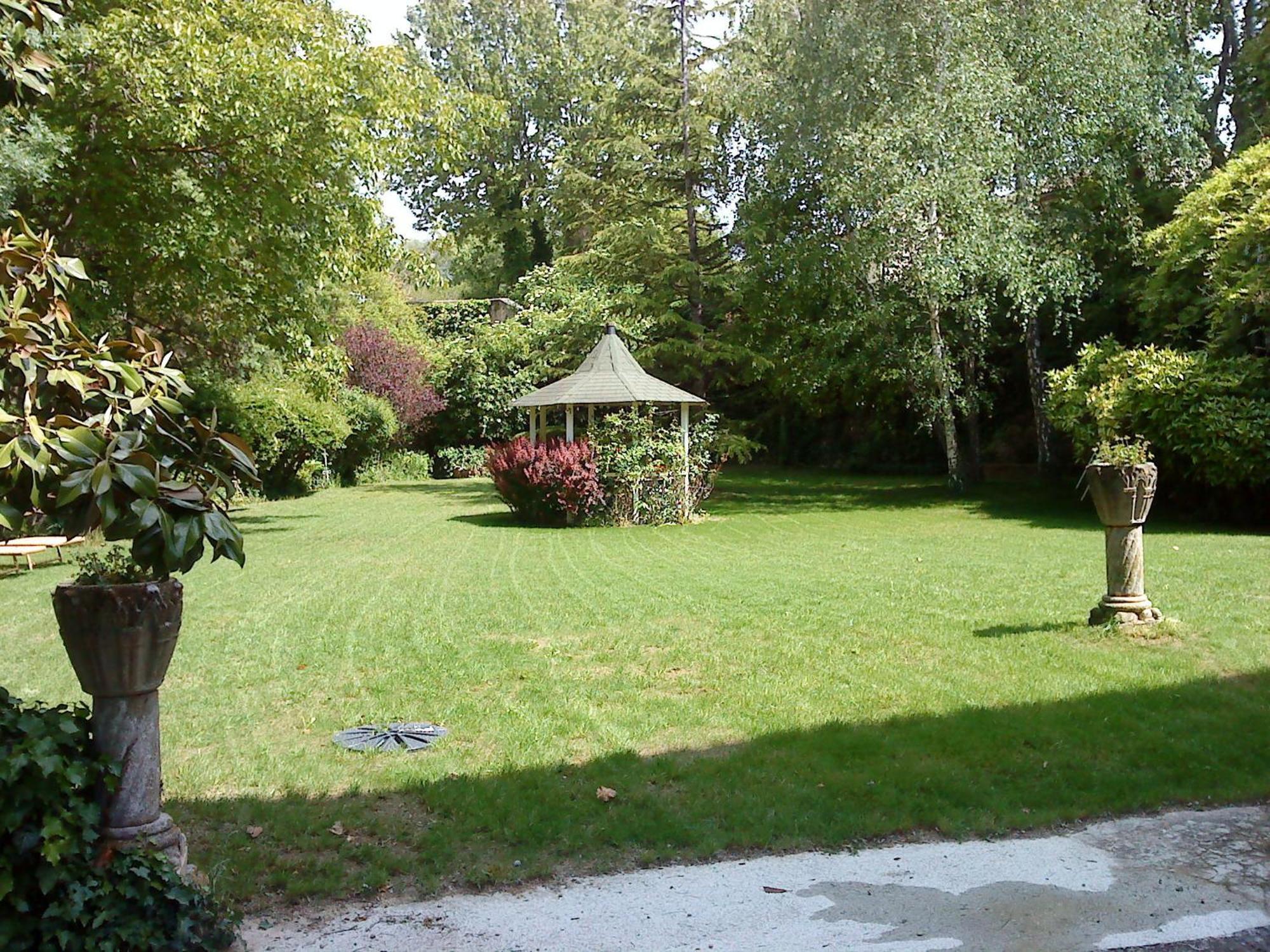Le Vieux Moulin De Jouques Bed and Breakfast Εξωτερικό φωτογραφία