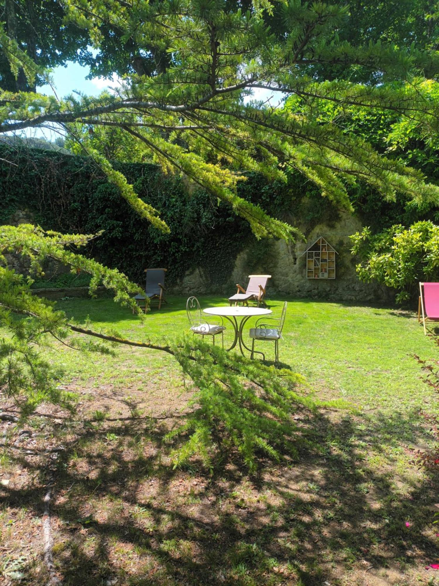 Le Vieux Moulin De Jouques Bed and Breakfast Εξωτερικό φωτογραφία