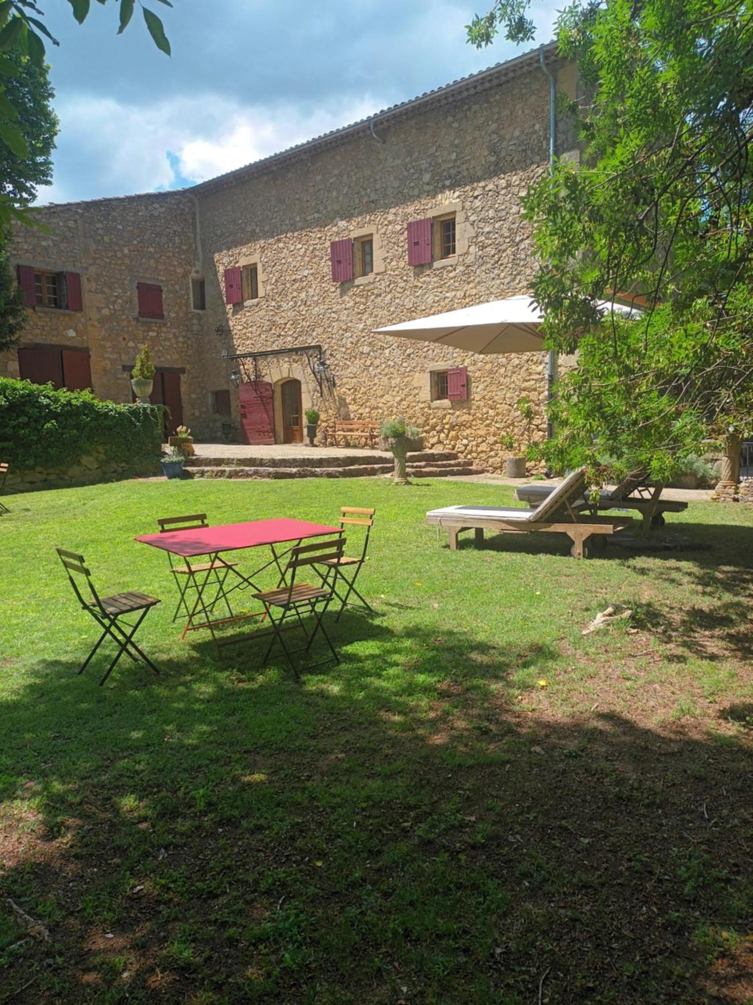 Le Vieux Moulin De Jouques Bed and Breakfast Εξωτερικό φωτογραφία