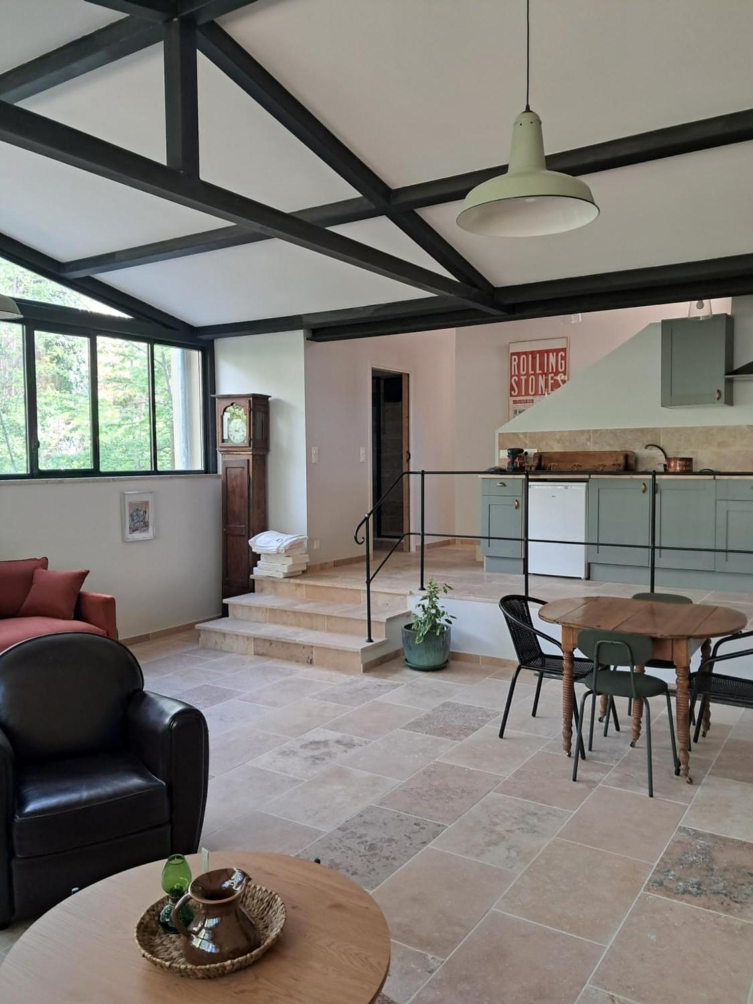 Le Vieux Moulin De Jouques Bed and Breakfast Εξωτερικό φωτογραφία